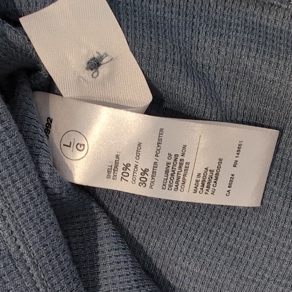 L: Buffalo long sleeve shirt. - Picture 6 of 8